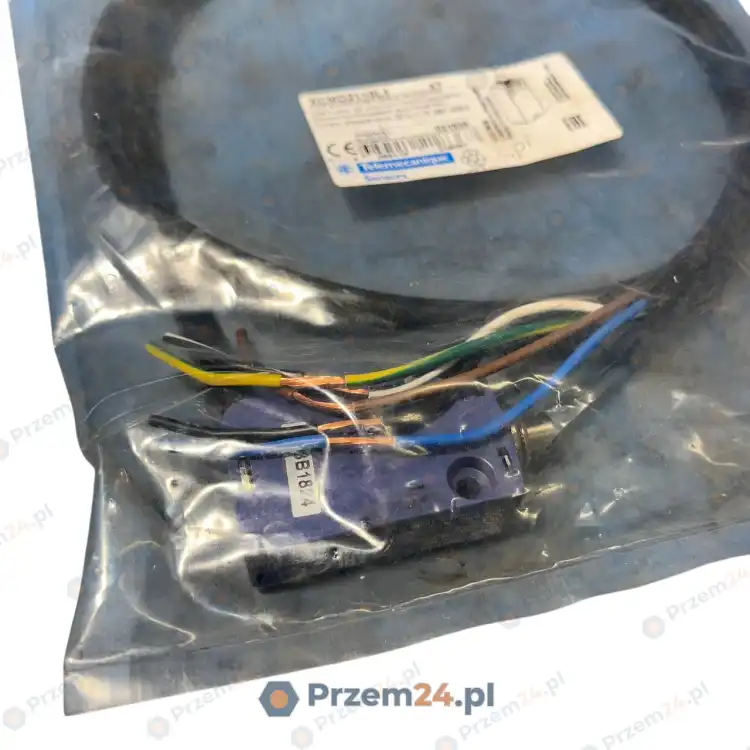 Telemecanique-XCMD2110L1-021836-Limit-Switch-New-in-box-3