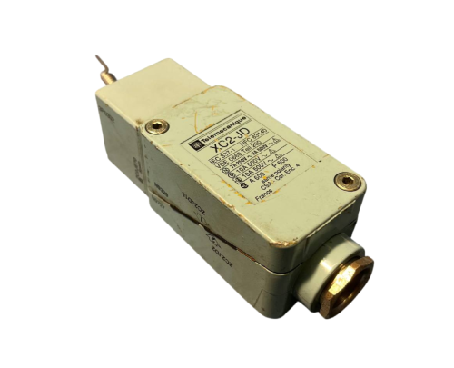 Telemecanique-XC2-JD-ZC2JE70-Limit-Switch-with-Head-Used