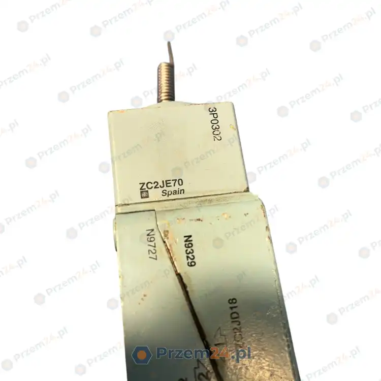 Telemecanique-XC2-JD-ZC2JE70-Limit-Switch-with-Head-Used-3