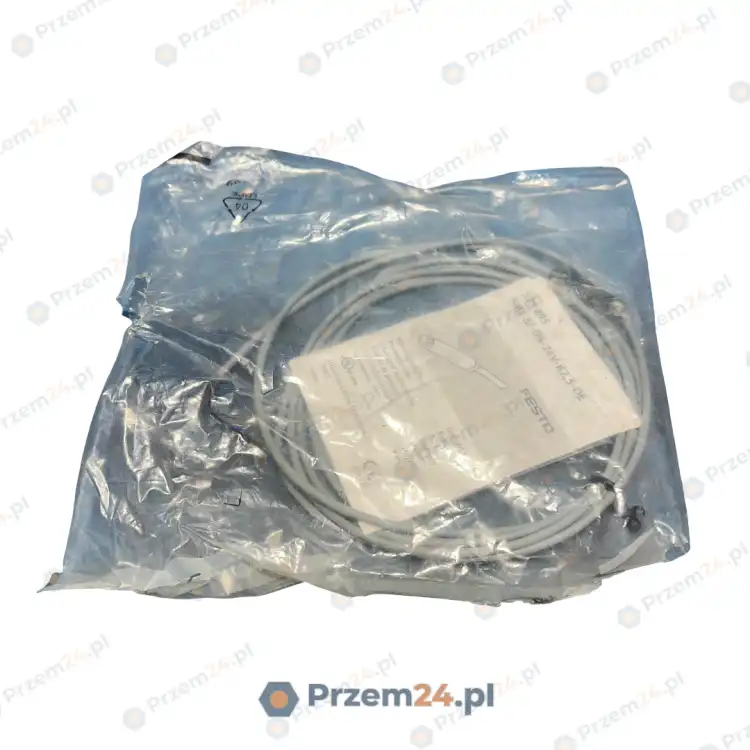 Festo-SME-8F-DS-24V-K2,5-OE-525895-525-895-Proximity-Sensor-New-In-box