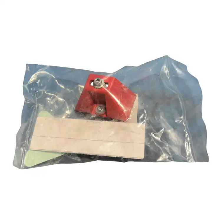 Telemecanique-XCSZ13-074603-XCS-Z13-Operating-Key-New-in-box-2