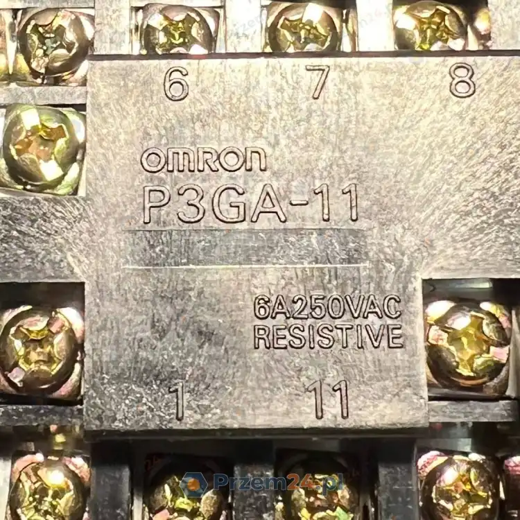 Omron-P3GA-11-Relay-Socket-6A-250VAC-7-pieces-New-in-box-4