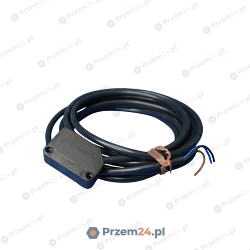 OMRON-E3Z-D82-E3ZD82-PHOTOELECTRIC-SWITCH-New-in-box-2