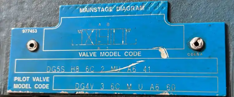 Vickers-DG4V-3-6C-M-U-A6-60-+-DG5S-H8-6C-2-M-U-A6-41-+-DGMFN-3-Y-A2W-B2W41-Valve-3