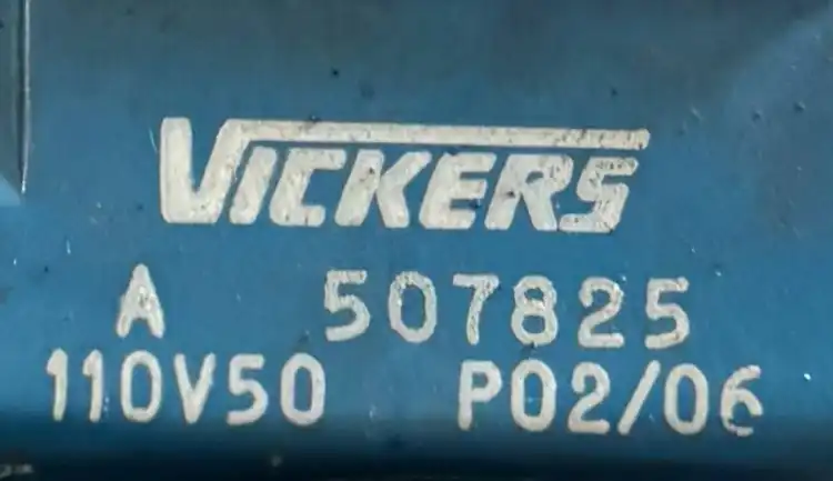 Vickers-DG4V-3-6C-M-U-A6-60-+-DG5S-H8-6C-2-M-U-A6-41-+-DGMFN-3-Y-A2W-B2W41-Valve-4