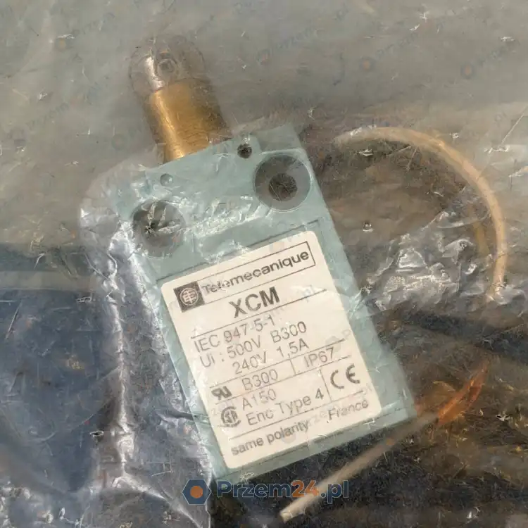 Telemecanique-XCM-A1022-064294-Limit-Switch-500V-240V-1.5A-3