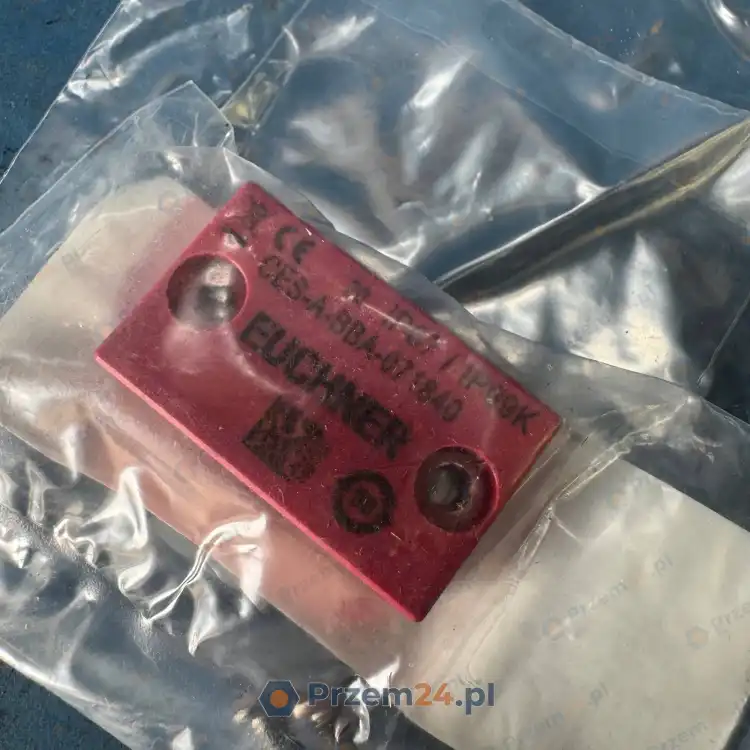 Euchner-CES-A-BBA-071840-Safety-Actuator-2