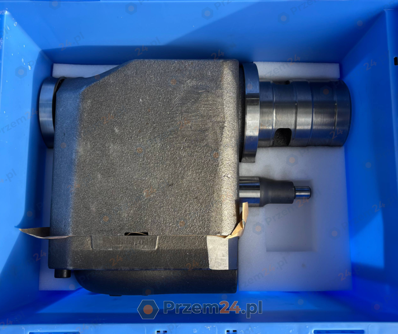 Walterscheid-Bibus-Sennebogen-290269-(JCB-335-C6880)-Swivel-yoke